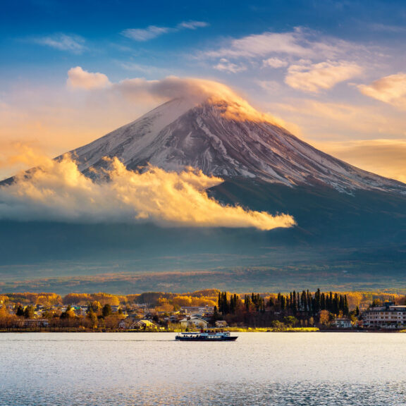 Fuji mountain and Kawaguchiko lake at sunset, Autumn seasons Fuj Fuji mountain and Kawaguchiko lake at sunset, Autumn seasons Fuji mountain at yamanachi in Japan.